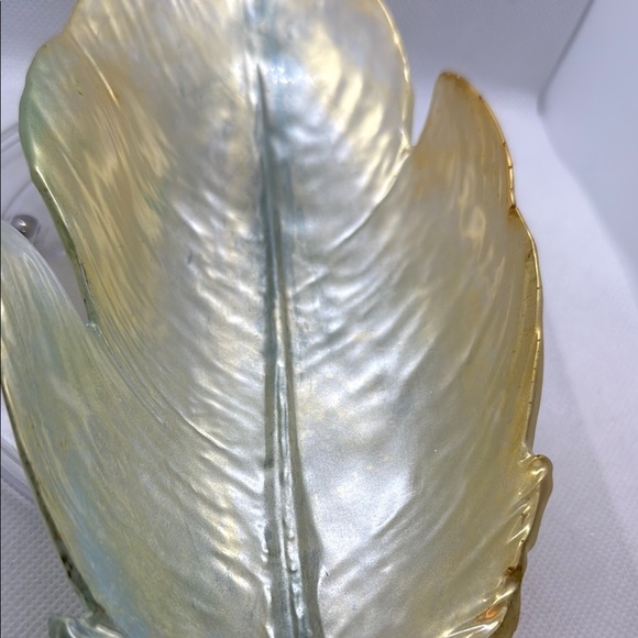Elegant Gold and Silver Feather Resin Accent - Picture 12 of 12